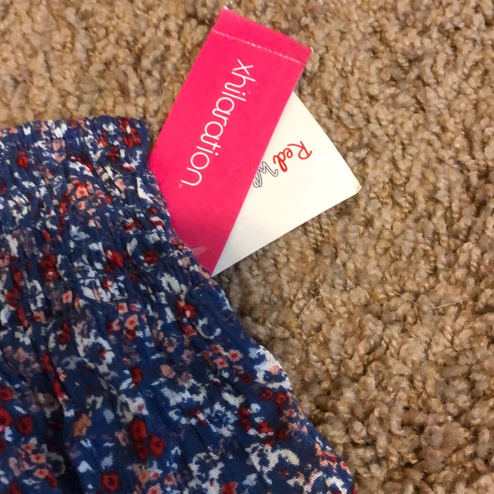 Shorts Size Small - Picture 3 of 5